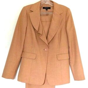 NINE WEST Pant Suit Wide Straight Leg CAMEL One Lapel Ruffle Classy Lady Size 8
